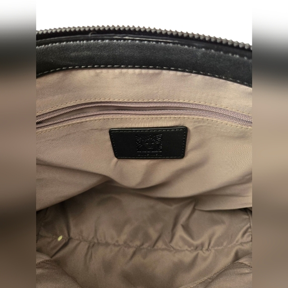 NWOT Anne Klein Black Quilted Handbag with Scarf - Picture 3 of 7